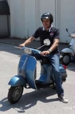 Gianluca Mari Vespa 50 Special ET3 blu