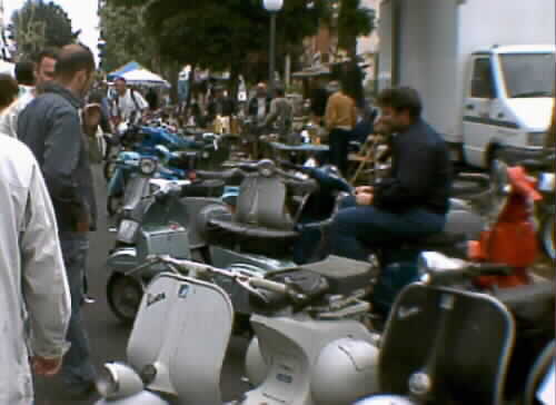 Vespa, lambretta, auto moto d' epoca e tante cose vecchie a gambettola