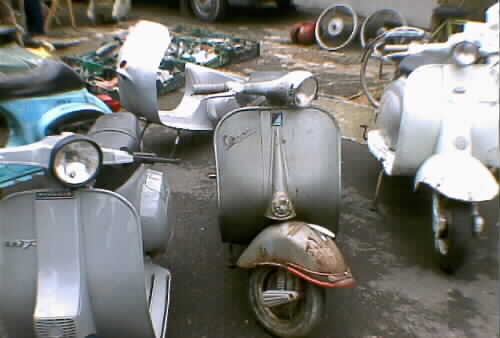 Vespa, lambretta, auto moto d' epoca e tante cose vecchie a gambettola