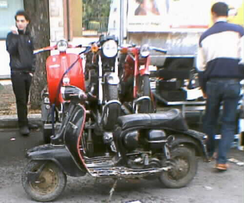 Vespa, lambretta, auto moto d' epoca e tante cose vecchie a gambettola