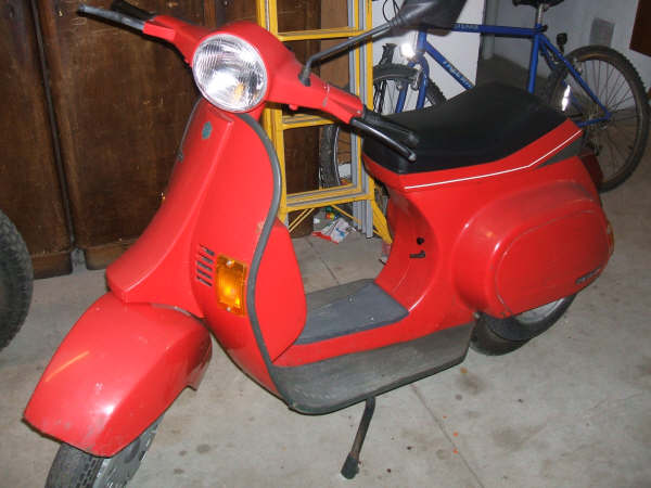 Scooter Piaggio Vespa 50 PK XL rossa 