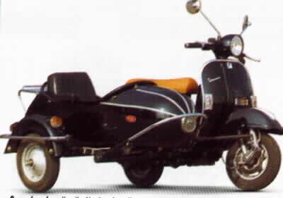 Vespa con sidecar non d' epoca, ecco la px 150 sidecar centoallora di parma