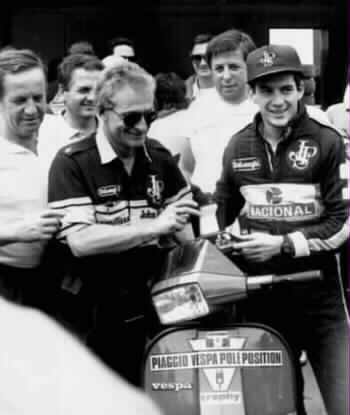 Ayrton senna in vespa